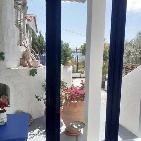 Blue On The Beach Poros Town Екстер'єр фото