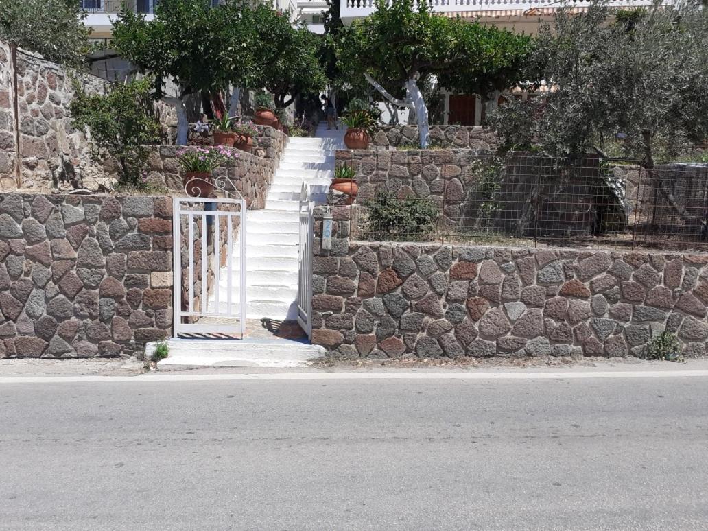 Blue On The Beach Poros Town Екстер'єр фото